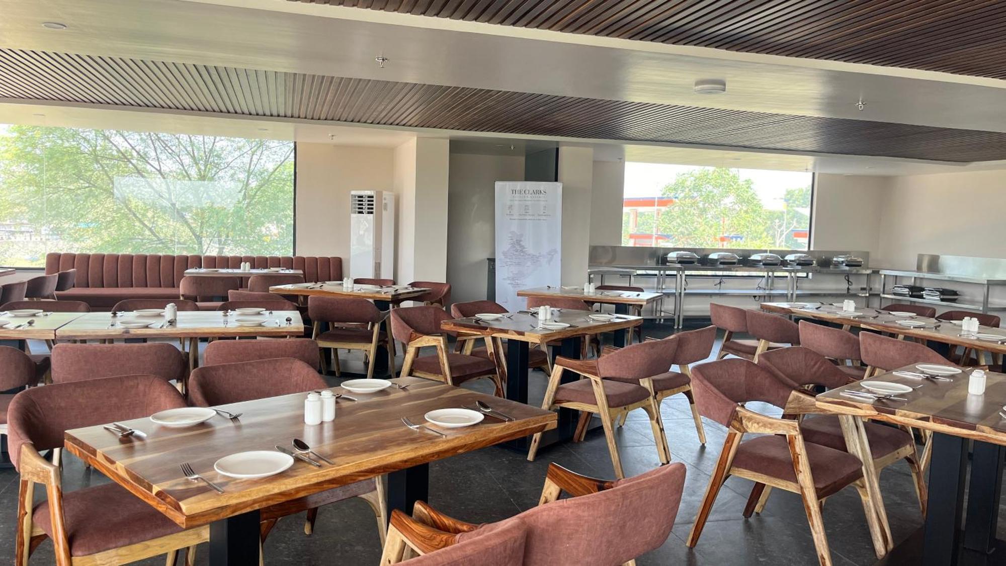 Clarks Inn Suites Τζαϊπούρ Εξωτερικό φωτογραφία